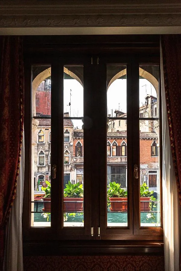 Palazzina Veneziana Hotel