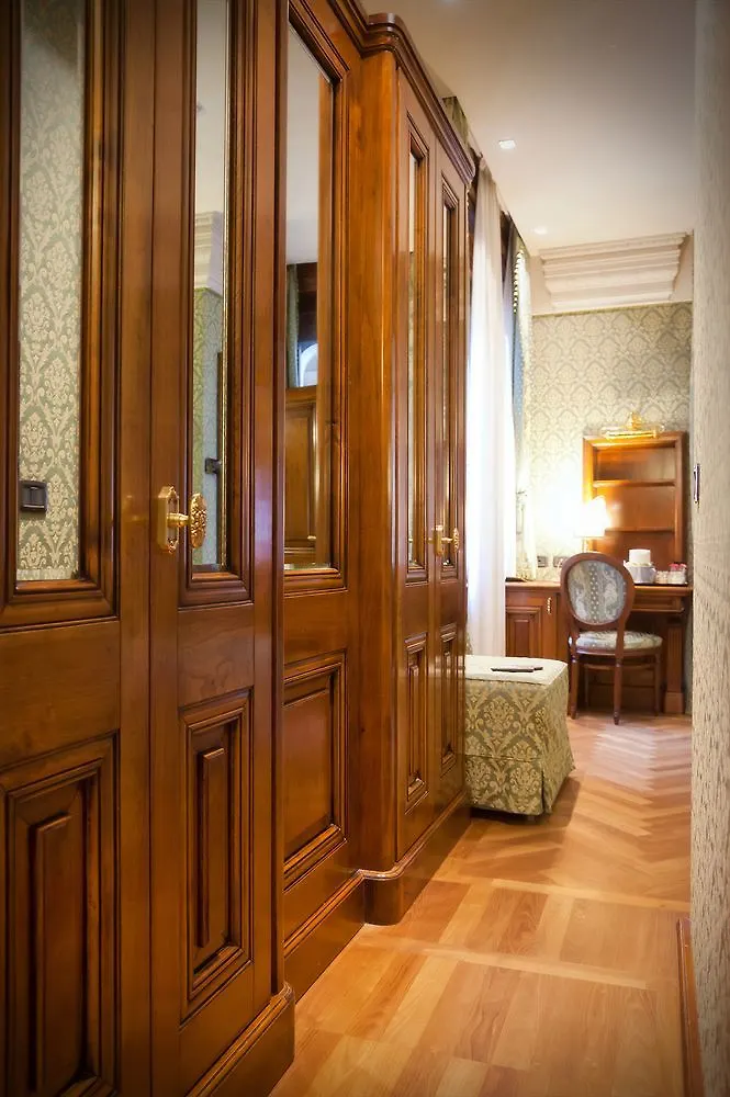 Palazzina Veneziana Hotel 2*, Venice
